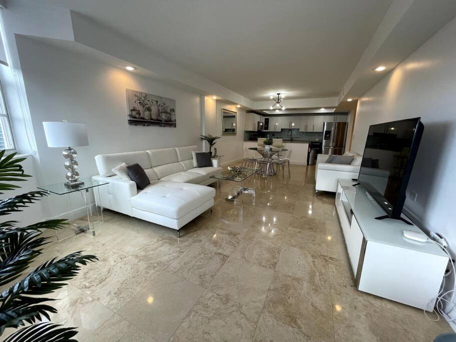 Breathtaking Ocean View! 15Th Floor Apartment Miami Beach Luaran gambar