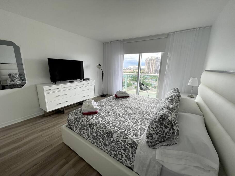 Breathtaking Ocean View! 15Th Floor Apartment Miami Beach Luaran gambar